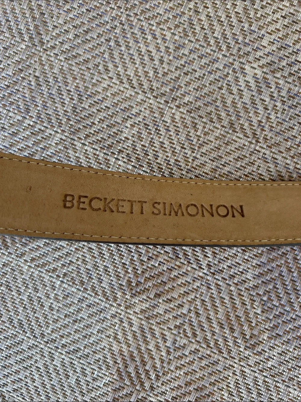 BECKETT SIMONON Classic Tan Leather Men's Belt with silver buckle. Size 34.